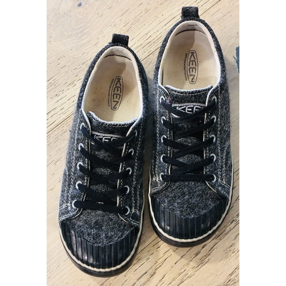 Keen Elsa Sneaker Fleece Black Gray Forest Night Wool Women's Size 9 Shoes